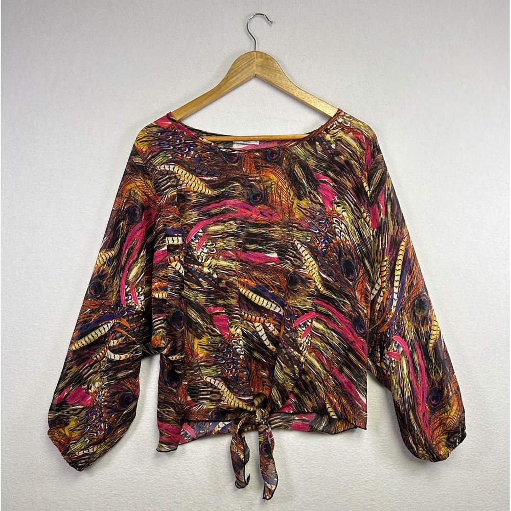 Cha Cha Vente Women's Medium Peacock Feather Printโ Tie Front Blouse